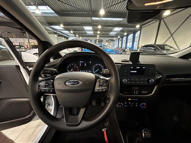 Ford FIESTA 1.1 85pk Trend | Airco | Bluetooth | Cruise | Parkeer sens. Achter |