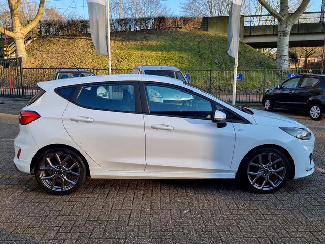 Ford FIESTA 1.0 EcoBoost Hybrid ST-Line | Apple Carplay/Android | Cruise contr. | Keyless entry 12 mnd BOVAG garantie Whatsapp 06-53188999