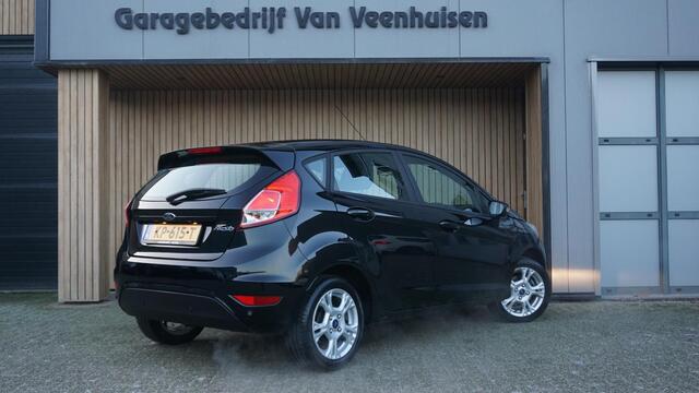 Ford FIESTA 1.0 81pk 5Drs Style Ultimate Navi Airco Cruise Control 15inch LM PDC Elek.Pakket *NL auto* 73830km!