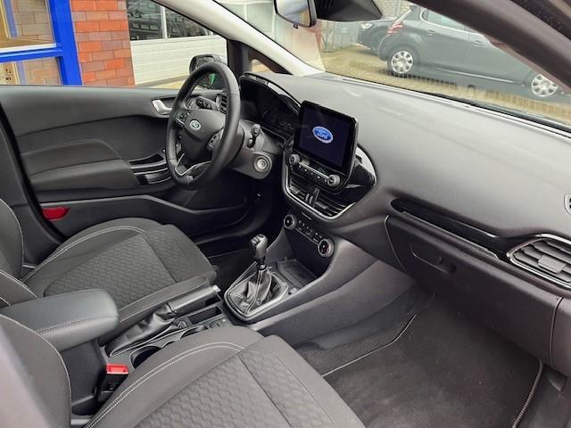 Ford FIESTA 1.0 EcoBoost Hybrid Titanium