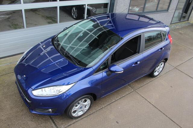 Ford FIESTA 1.0 Titanium 80 Pk 5 Drs Navigatie, Trekhaak, LM Dealer onderhouden