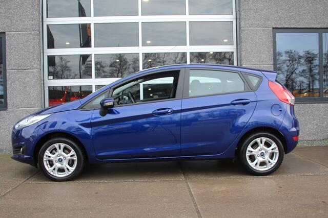 Ford FIESTA 1.0 Titanium 80 Pk 5 Drs Navigatie, Trekhaak, LM Dealer onderhouden