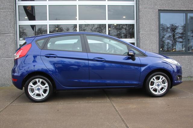 Ford FIESTA 1.0 Titanium 80 Pk 5 Drs Navigatie, Trekhaak, LM Dealer onderhouden