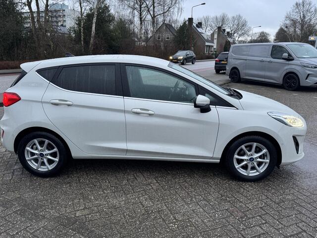 Ford FIESTA 1.0 EcoBoost Titanium 100pk Achteruitrijcamera | Adaptieve Cruise | Navigatie | Matrix LED Koplampen | Winterpack