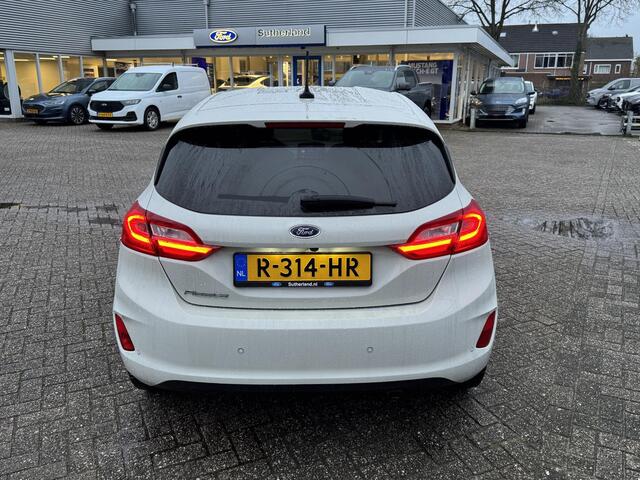 Ford FIESTA 1.0 EcoBoost Titanium 100pk Achteruitrijcamera | Adaptieve Cruise | Navigatie | Matrix LED Koplampen | Winterpack