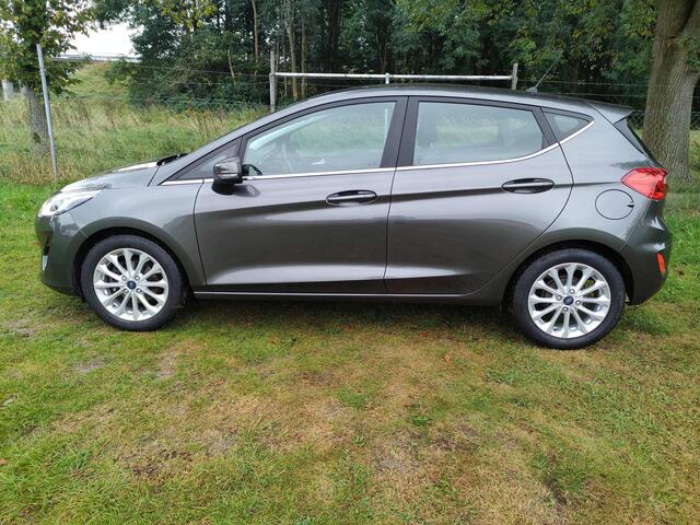 Ford FIESTA 1.0 EB 100pk Titanium Automaat | CLIMA | CARPLAY NAVI | STOELVERWARMING |
