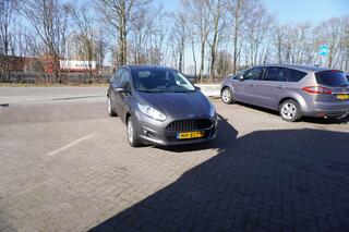 ford-fiesta-1.0-style-ultimate-trek