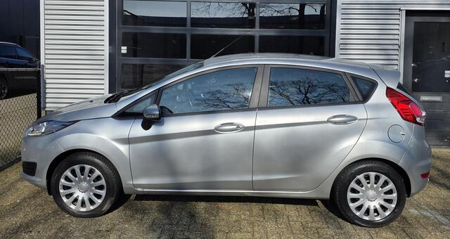Ford FIESTA 1.0 Style Ultimate **AIRCO-NAVI-PDC**