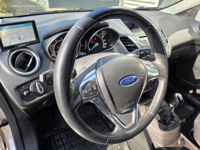 Ford FIESTA 1.0 Style Ultimate **AIRCO-NAVI-PDC**