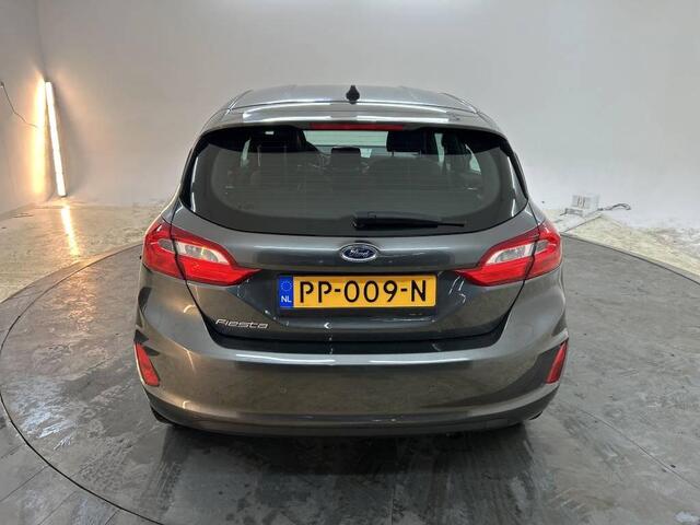 Ford FIESTA 1.1 Trend 85pk Airco Navi DAB+ Apple Car Play LM velgen Parkeersensoren Dealeronderhouden