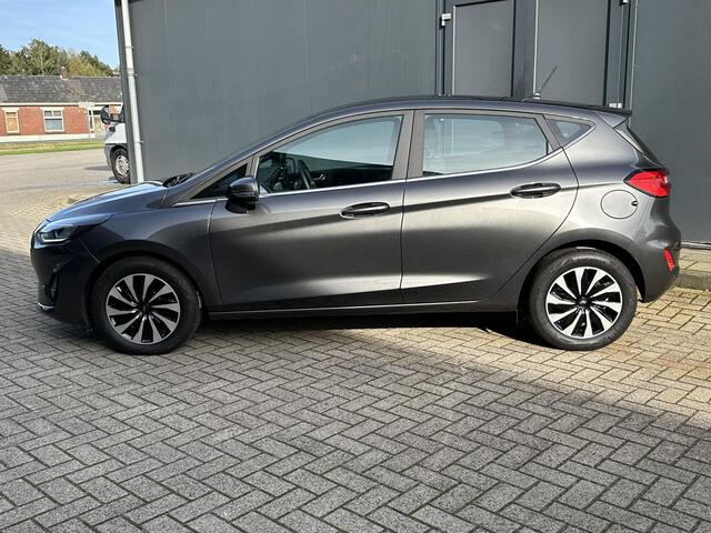 Ford FIESTA 1.0 EcoBoost Hybrid Titanium Automaat / Navigatie via Android Auto/Apple Carplay / Stoelverwarming / Parkeersensor Achter