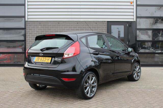 Ford FIESTA 1.0 Style / Airco / Cruise / 17" LMV / N.A.P.