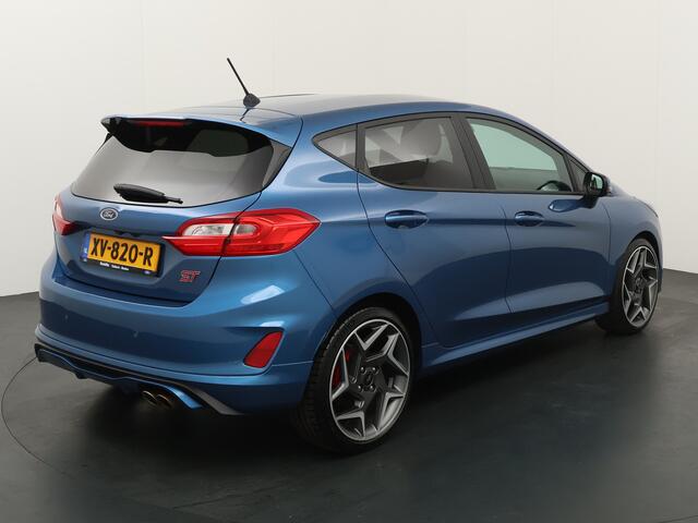 Ford FIESTA 1.5 200PK EcoBoost ST-3 | Recaro | 18-inch | Winter Pack | Camera | Full LED |