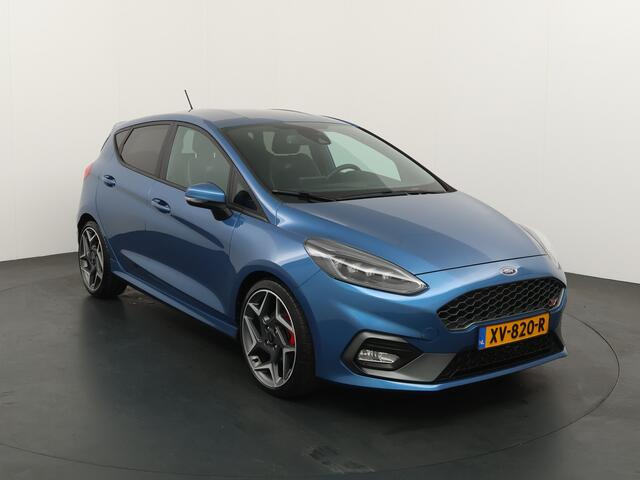 Ford FIESTA 1.5 200PK EcoBoost ST-3 | Recaro | 18-inch | Winter Pack | Camera | Full LED |