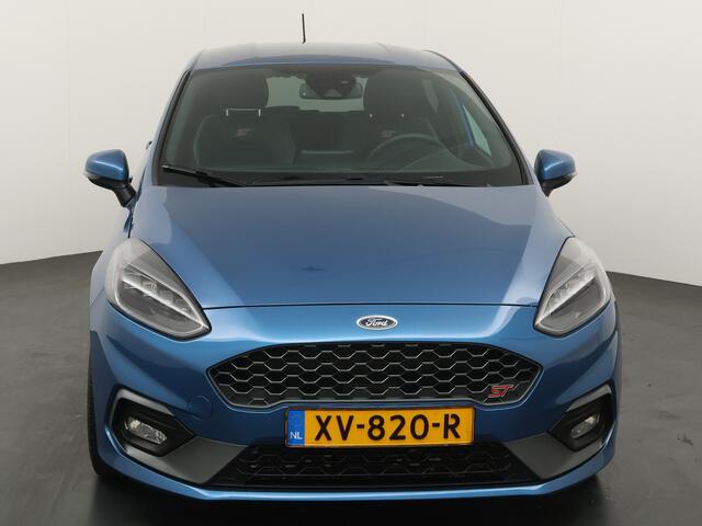Ford FIESTA 1.5 200PK EcoBoost ST-3 | Recaro | 18-inch | Winter Pack | Camera | Full LED |