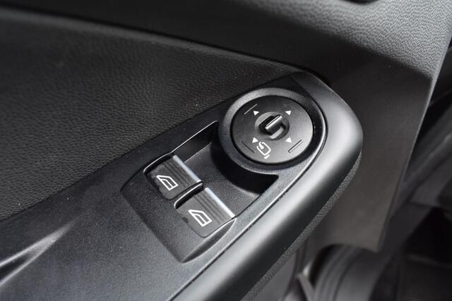 Ford FIESTA 1.0 EcoBoost ST Line NL auto, PDC, Cruise Control, Climate Control