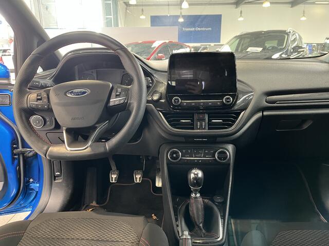 Ford FIESTA EcoBoost 95pk ST-Line | Winter pack | Cruise | 17"LMV | Clima | Apple carplay |