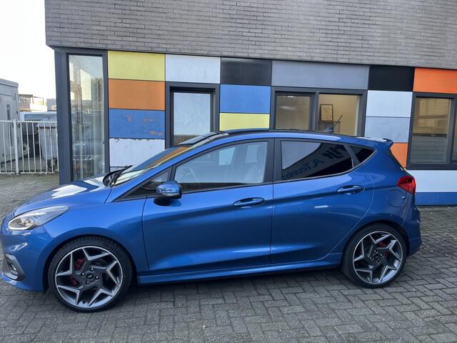 Ford FIESTA 1.5 EcoB. ST-3