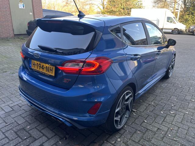 Ford FIESTA 1.5 EcoB. ST-3
