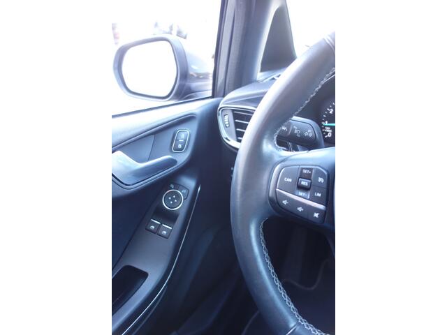 Ford FIESTA 1.0 EcoBoost Titanium