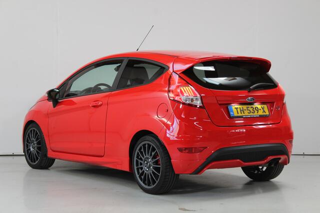 Ford FIESTA 1.6 ST2 | Recaro | Camera | Keyless | Dealer Oh | Stoelverwarming