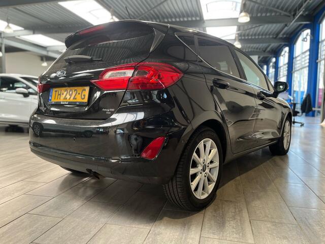 Ford FIESTA 100PK EcoBoost Titanium Climate I Camera I Adapt. Cruise I Parkeersensoren voor/achter