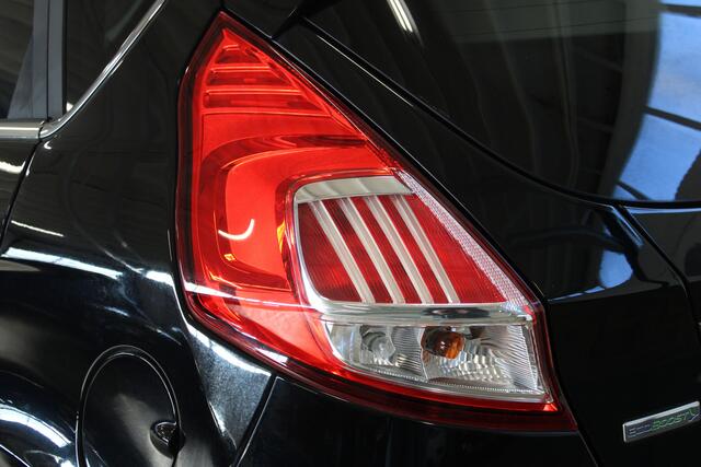 Ford FIESTA 1.0 EcoBoost Titanium | Incl. 12 maanden garantie | 1ste eigenaar | Cruise control | Climate control | Radio | Bluetooth | Parkeersensoren |