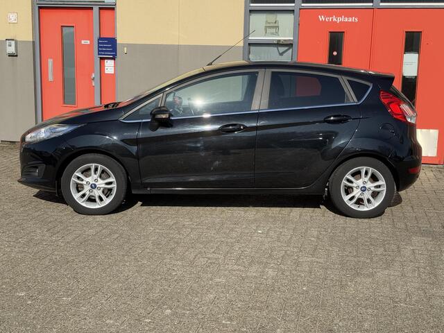 Ford FIESTA 1.0 EcoBoost Titanium, Automaat, NEW DistributieRi