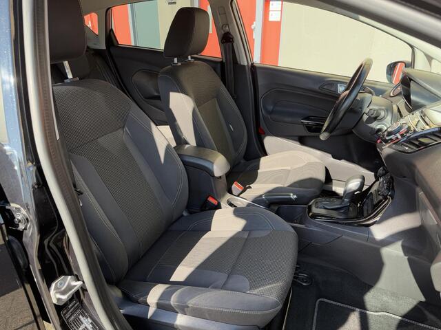 Ford FIESTA 1.0 EcoBoost Titanium, Automaat, NEW DistributieRi