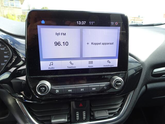 Ford FIESTA 1.0 EcoBoost Titanium Automatische airco, stoelverwarming, stuurwielverwarming, carplay, cruise controle, licht metalen velgen, parkeersensoren, enz.