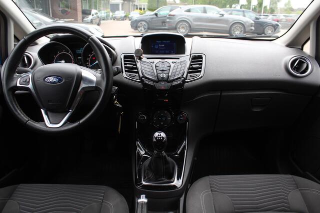 Ford FIESTA 1.0 Style / NL Auto! / Goed onderhouden! / Navigatie / Bluetooth / Radio / Airco