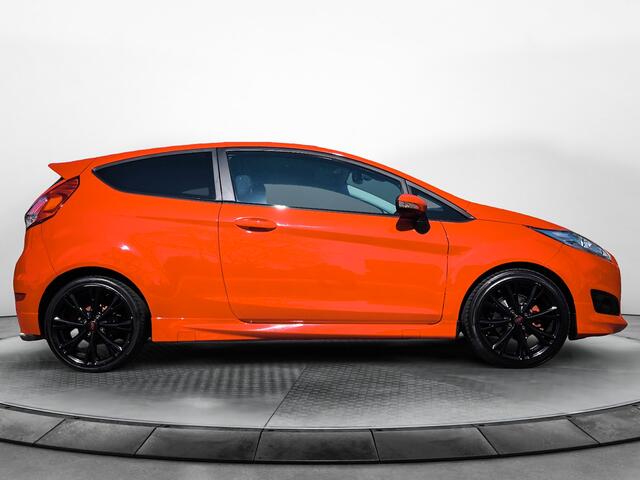 Ford FIESTA 1.0 EcoBoost Black Edition (141PK) Keurig-Onderh. BOVAG-Garantie. Bluetooth, Parkeersensoren, Sportstoelen, Airco/Climate, Lm-Velgen-17Inch, Privacy-Glas