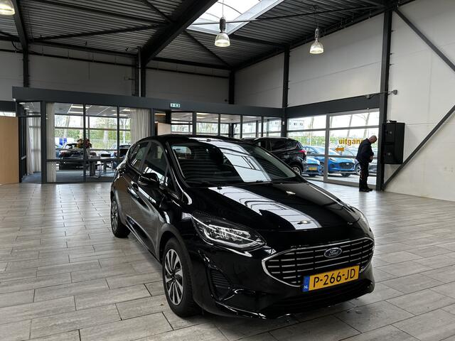 Ford FIESTA EcoBoost Hybrid 125 pk Titanium | LED | Navi | Clima | Cruise | Apple Carplay | 4 seiz. banden