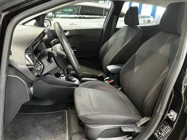 Ford FIESTA EcoBoost Hybrid 125 pk Titanium | LED | Navi | Clima | Cruise | Apple Carplay | 4 seiz. banden