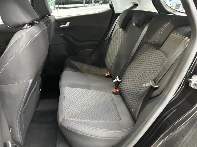 Ford FIESTA EcoBoost Hybrid 125 pk Titanium | LED | Navi | Clima | Cruise | Apple Carplay | 4 seiz. banden