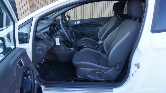 Ford FIESTA 1.0 125pk EcoBoost ST Line 3Drs Navi Clima Cruise Control 17inch LM Grote Spoiler *NL auto* 95229km!