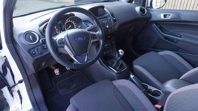 Ford FIESTA 1.0 125pk EcoBoost ST Line 3Drs Navi Clima Cruise Control 17inch LM Grote Spoiler *NL auto* 95229km!
