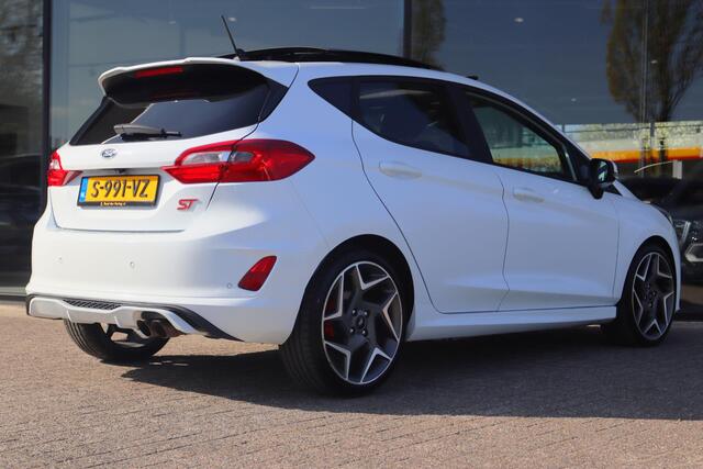 Ford FIESTA 1.5 ECOBOOST ST-3 200PK PERFORMANCE | PANO | LAUNCH CONTROL | FULL-LED | RECARO | B&O | CAMERA | CARPLAY | WINTERPACK | BLIS |