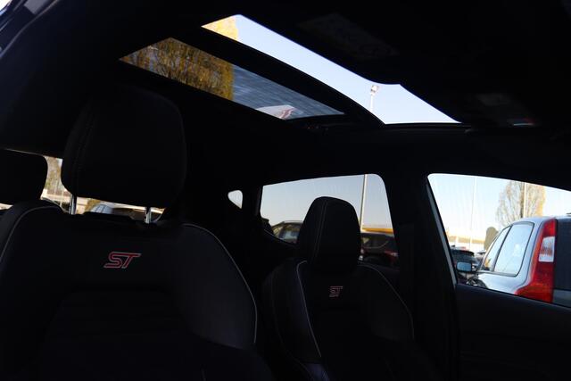 Ford FIESTA 1.5 ECOBOOST ST-3 200PK PERFORMANCE | PANO | LAUNCH CONTROL | FULL-LED | RECARO | B&O | CAMERA | CARPLAY | WINTERPACK | BLIS |