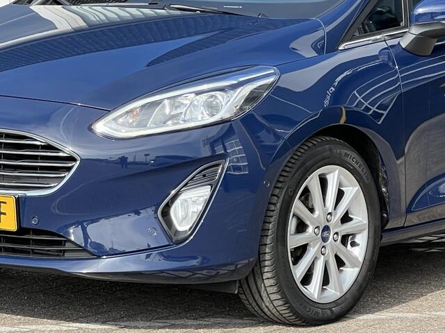 Ford FIESTA 1.0 EcoBoost Titanium | Achteruitrijcamera | Dodehoek detectie | Parkeersensoren | DAB | Cruise adaptief | Lichtmetaal |