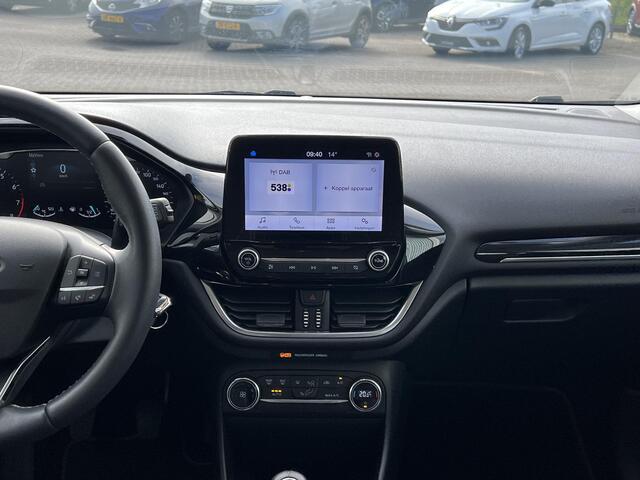 Ford FIESTA 1.0 EcoBoost Titanium | Achteruitrijcamera | Dodehoek detectie | Parkeersensoren | DAB | Cruise adaptief | Lichtmetaal |