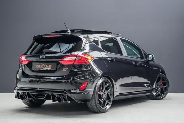 Ford FIESTA ST-3 1.5 200pk |Milltek dual outlet|Maxton|panoramadak|B&O|Apple Carplay|LED|cruise control|DAB|winterpack|18"|