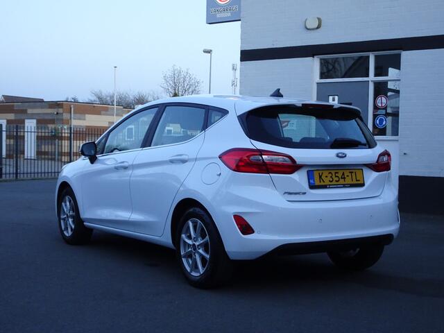 Ford FIESTA 1.0 EcoBoost Titanium Automatische airco, navigatie, cruise controle, parkeersensoren, licht metalen velgen, enz.
