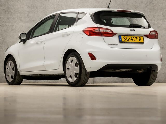 Ford FIESTA 1.1 Design (APPLE CARPLAY, GROOT NAVI, PARKEERSENSOREN, SPORTSTOELEN, CRUISE, LANE ASSIST, DAB+, NIEUWSTAAT)