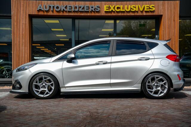 Ford FIESTA ST Panoramadak Recaro PDC Carplay Maxton Design LED Stoelverw.