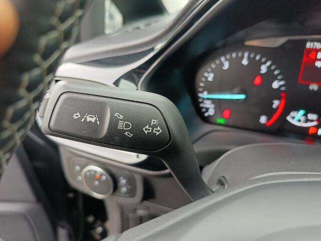 Ford FIESTA 1.0 EcoBoost Titanium | Automaat | Achteruitrij camera | Cruise Control | Trekhaak |