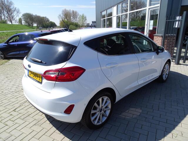 Ford FIESTA 1.0 EcoBoost Titanium Automaat, Navigatie, Multimedia, Achteruitrijcamera, Airco/ECC, CruiseControl, Parkeersensoren, Dimmende binnenspiegel, LM-velgen, Elec ramen