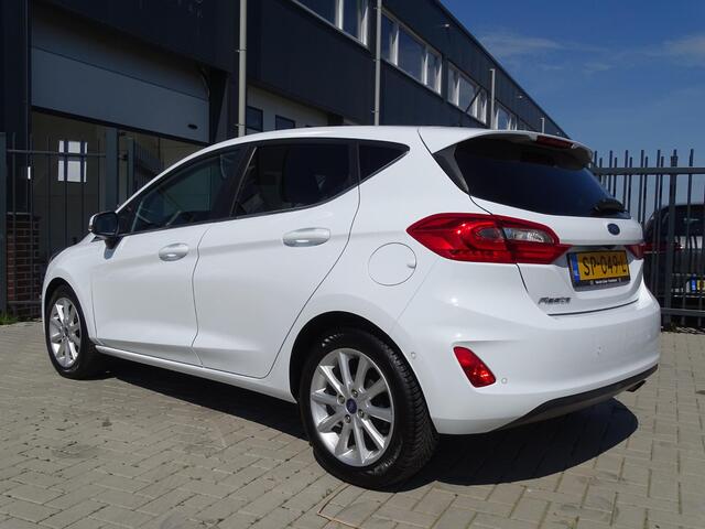 Ford FIESTA 1.0 EcoBoost Titanium Automaat, Navigatie, Multimedia, Achteruitrijcamera, Airco/ECC, CruiseControl, Parkeersensoren, Dimmende binnenspiegel, LM-velgen, Elec ramen
