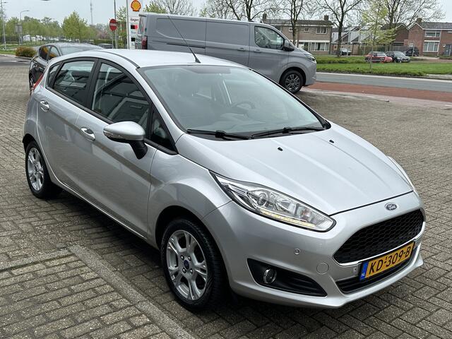 Ford FIESTA 80PK Style Ultimate | Airco | Trekhaak | Cruisecontrol | Navi | Park. sensoren