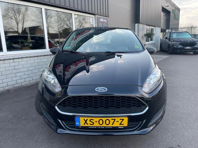 Ford FIESTA AMBIENTE 1.25i 5 Deurs Airco Spoiler Sportvelgen
